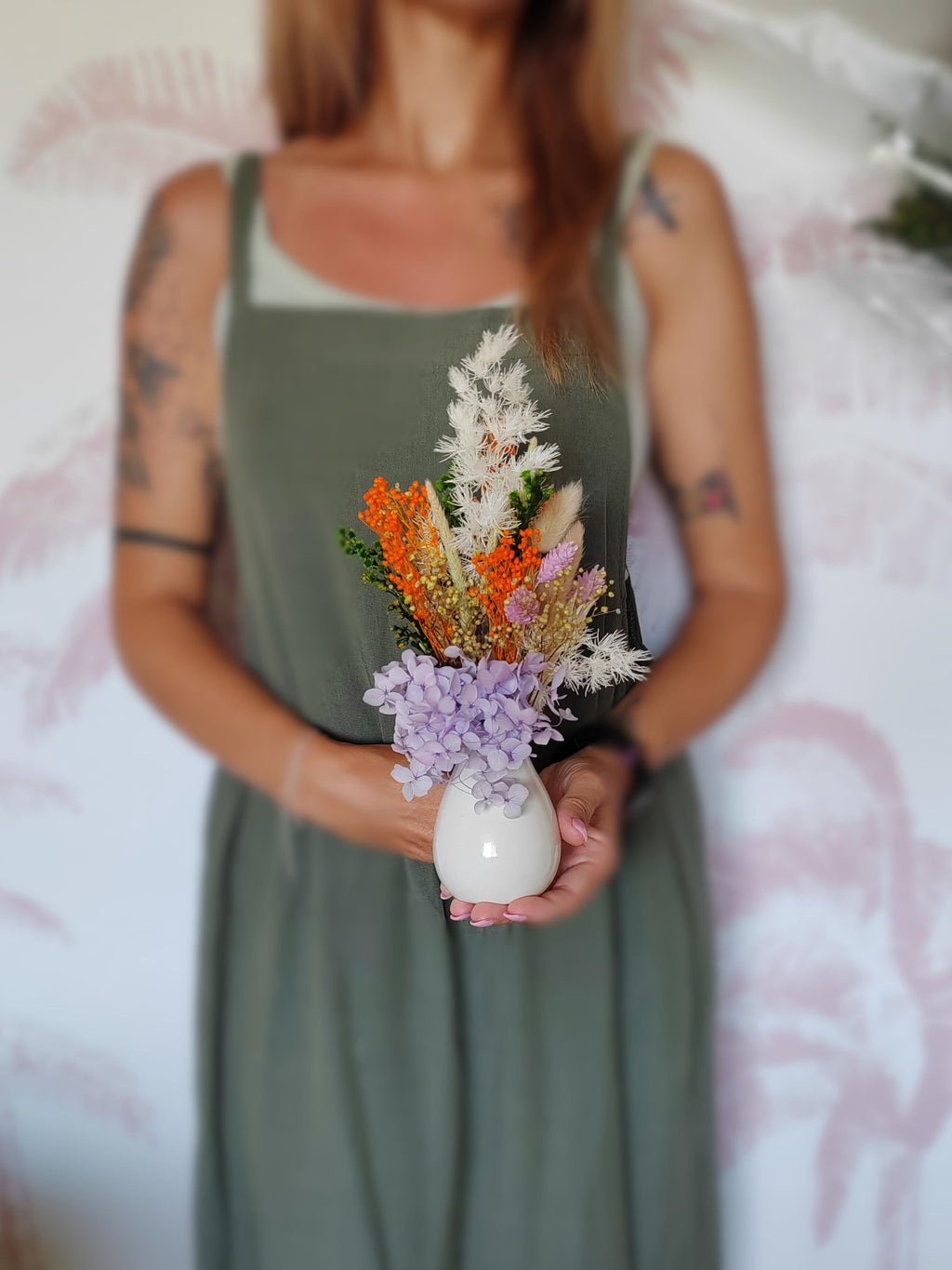 Artistic dry flower arrangement