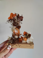 Mini letters with dried and preserved flowers