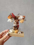 Mini letters with dried and preserved flowers