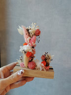 Mini letters with dried and preserved flowers