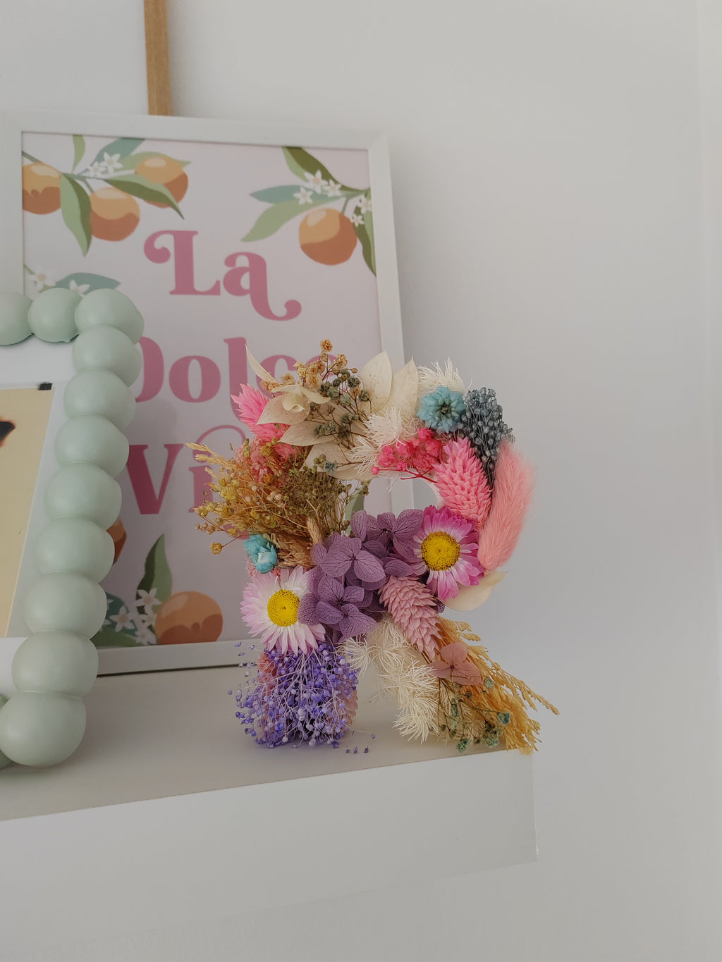 Mini letters with dried and preserved flowers