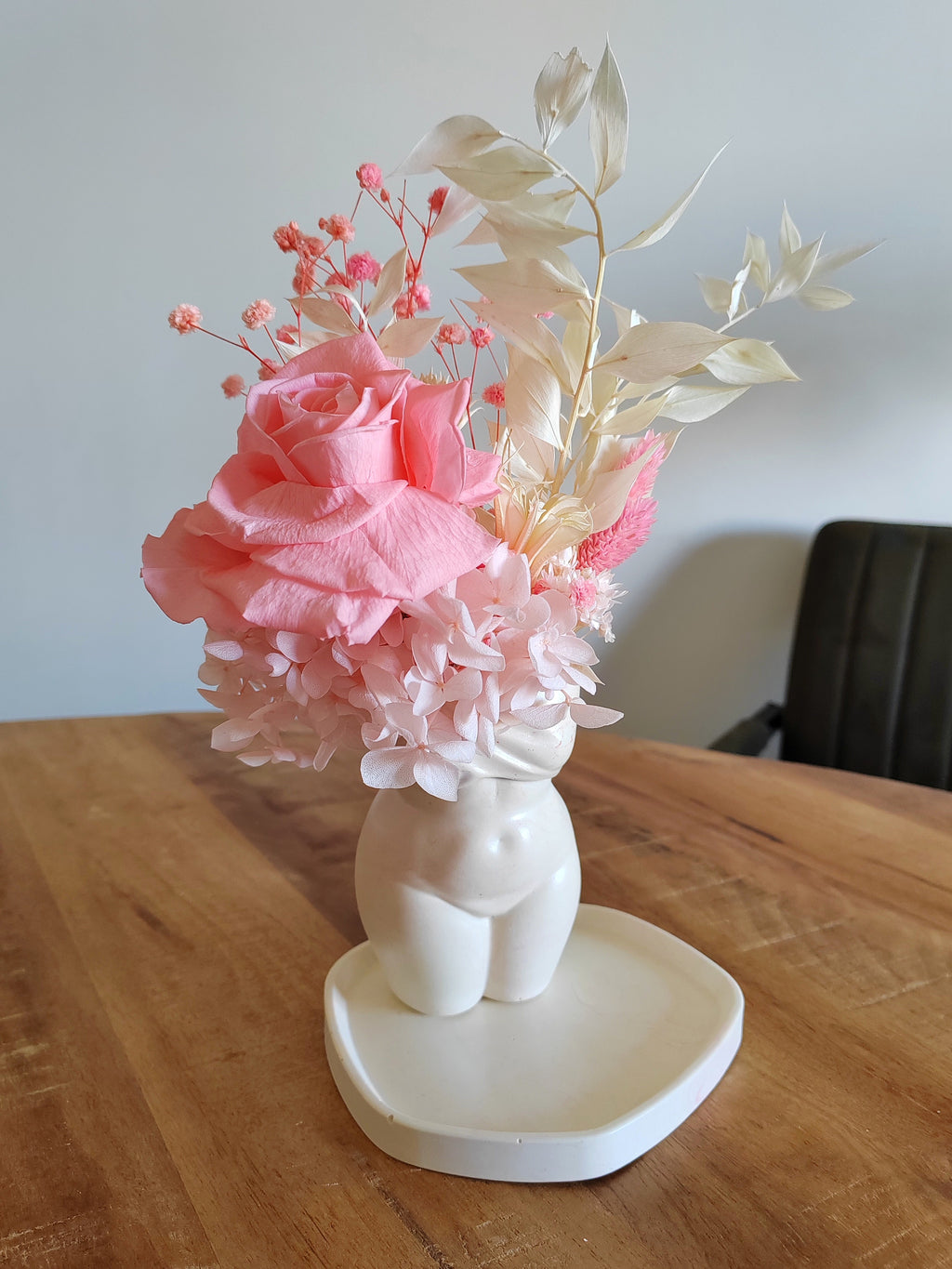Silhoutte vase Flora