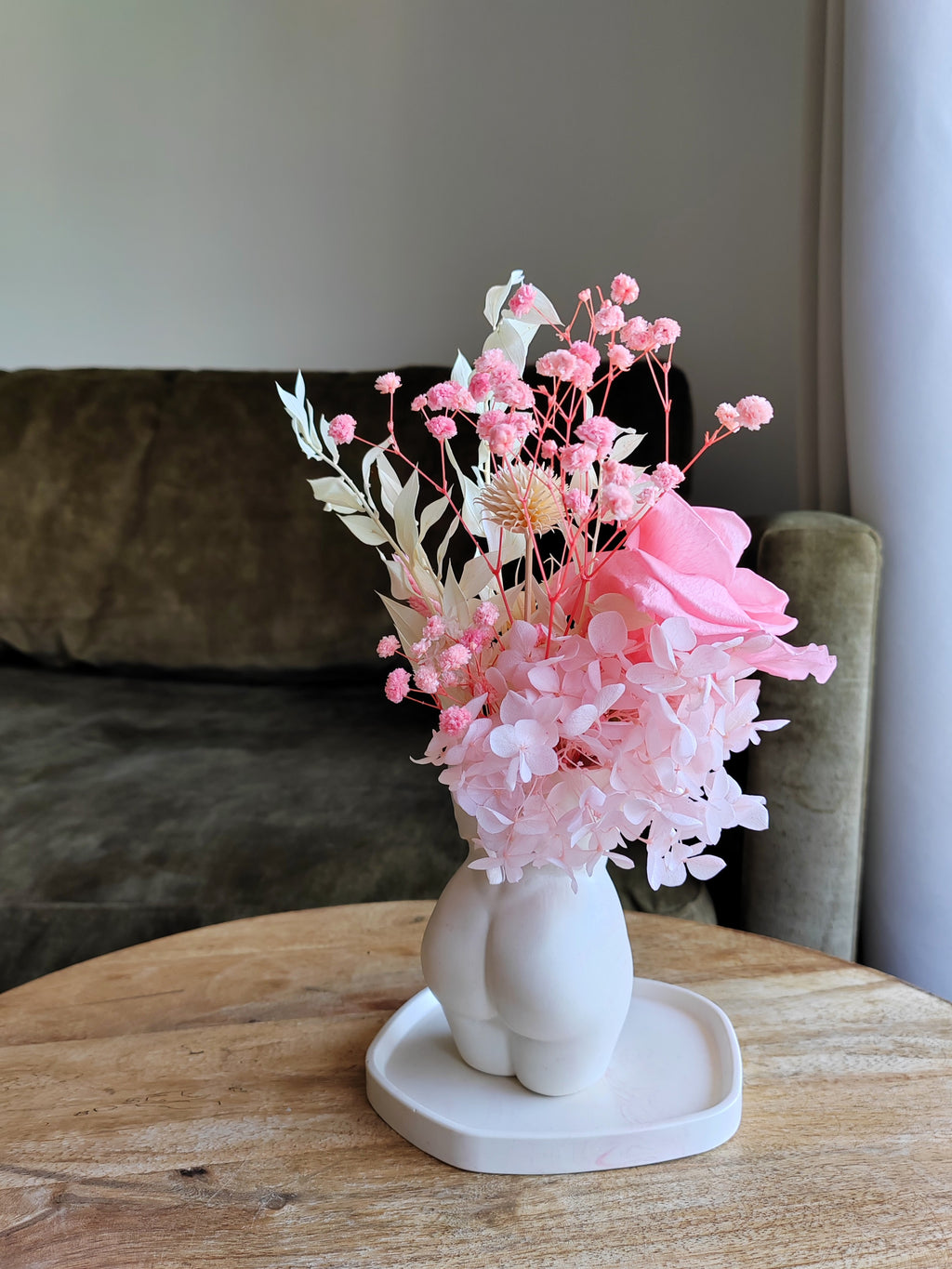 Silhoutte vase Flora