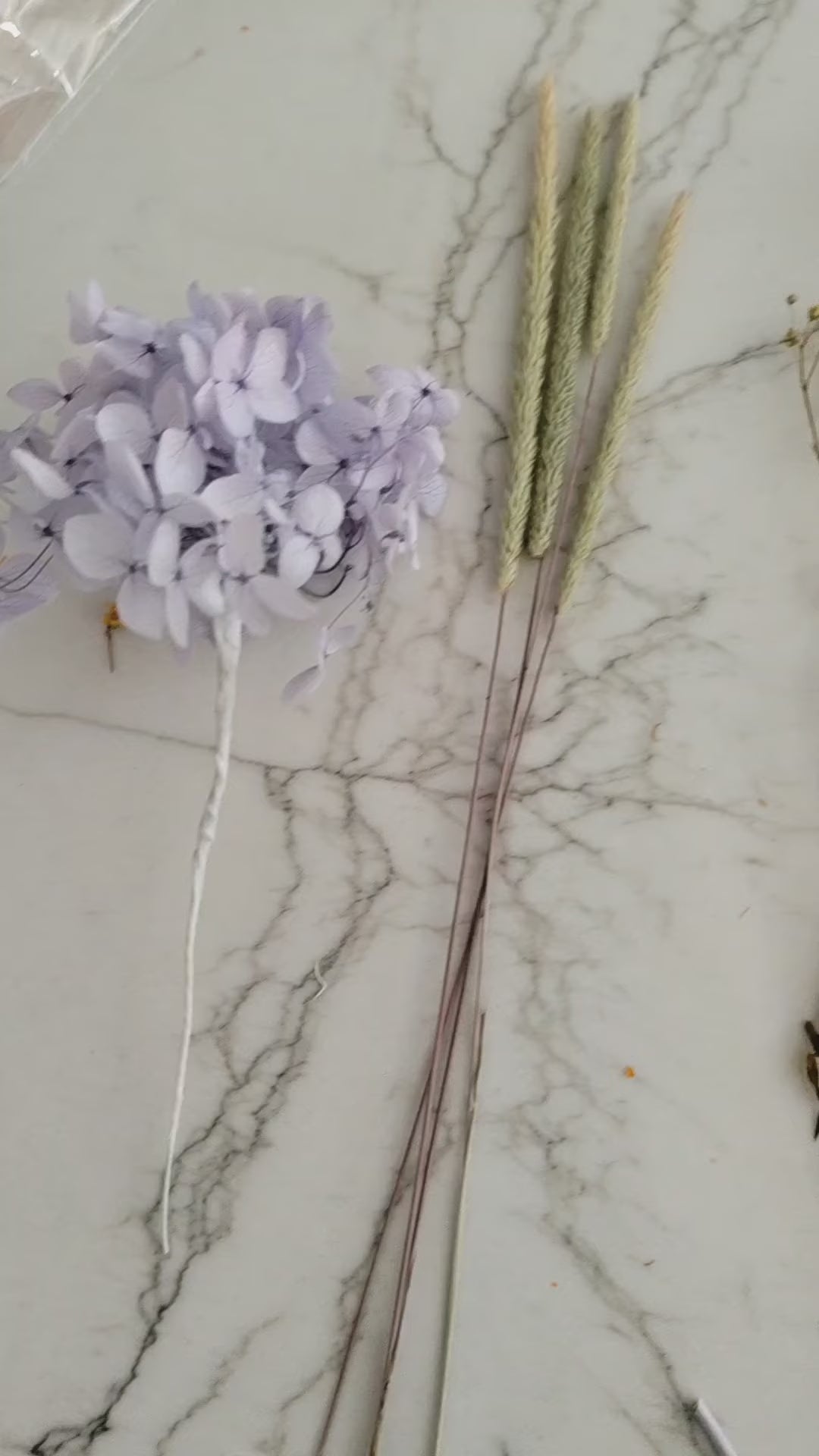 Jarrón mini de flores preservadas